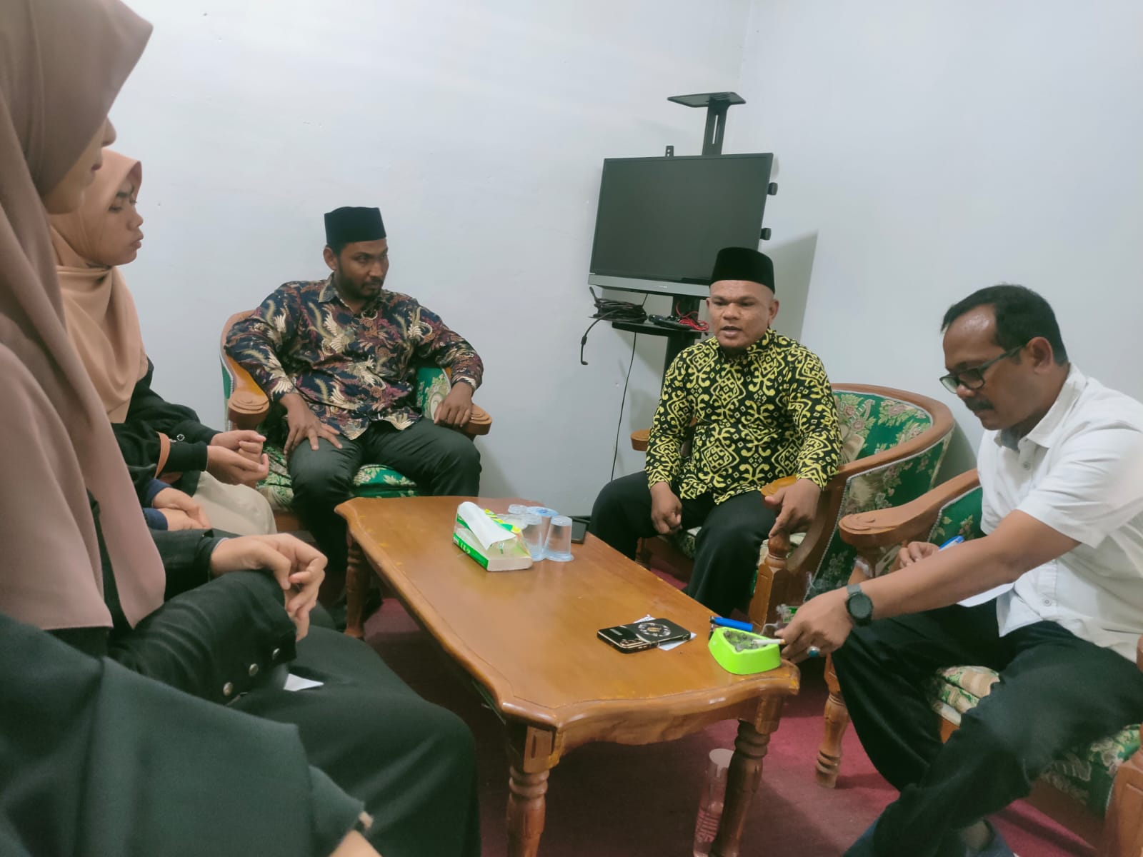 Manajemen SMP IT Al Farabi Diskusi dengan Kabid Dikdas Aceh Besar