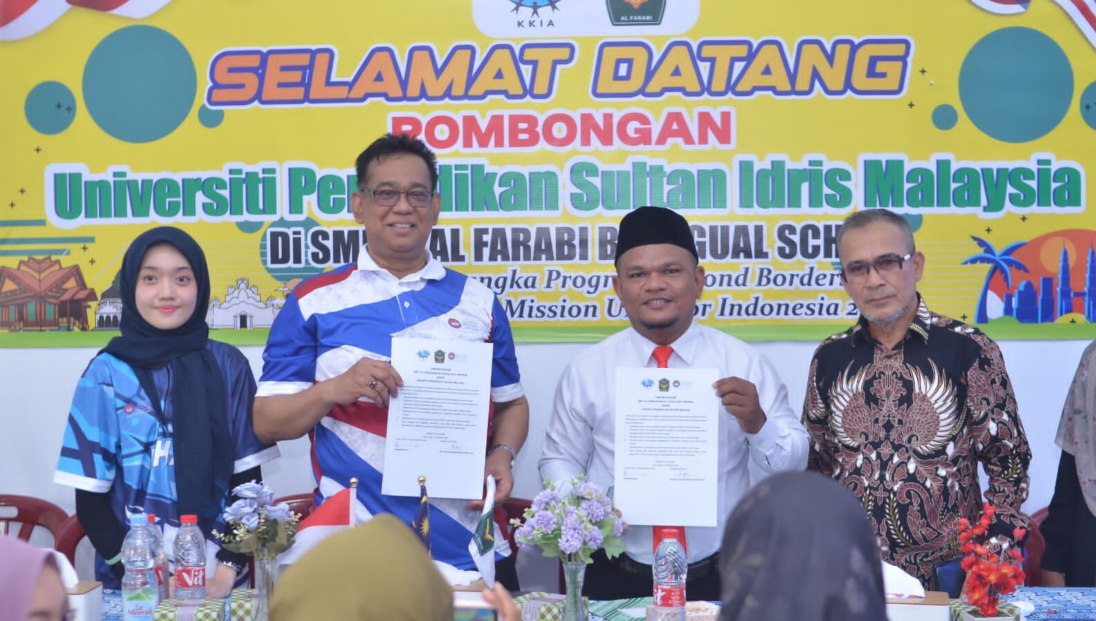 Syakir Daulay Direktur Pendidikan SMP IT Al Farabi Bilingual Scoo;  dan KHAR UPSI Malaysia, Dr. Che Anuar Bin Che Abdullah