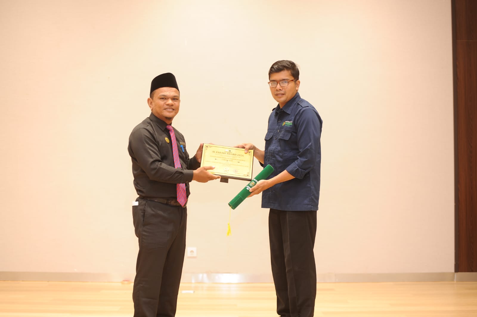 YAKESMA ACEH TERIMA AL FARABI AWARD KATEGORI LEMBAGA INSPIRATIF